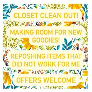 🔥 🔥 🔥 Closet clean out! Make offers !